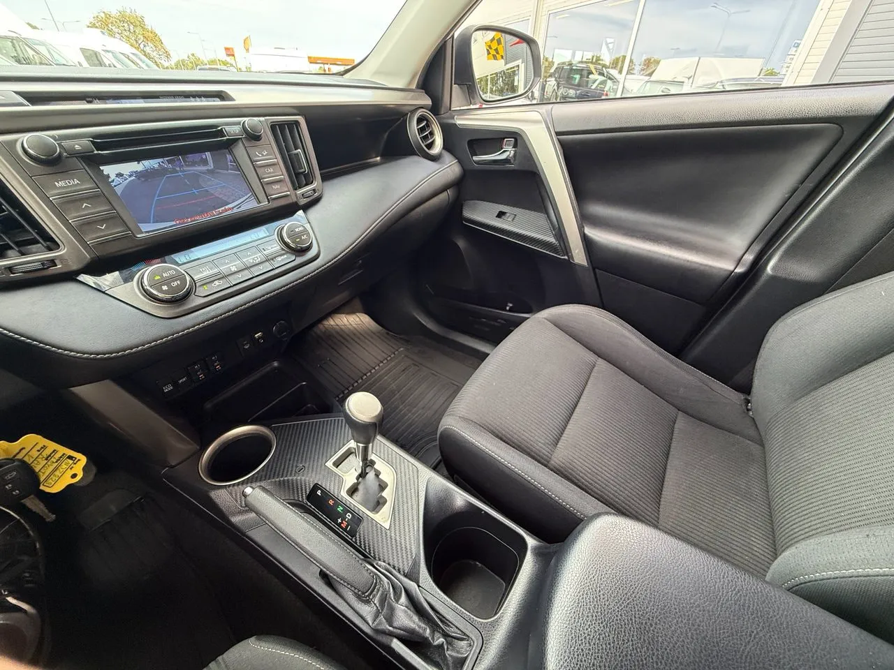 Vehicle image 14