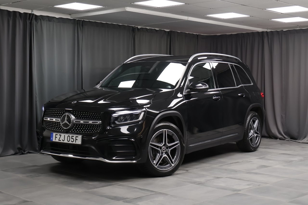 Mercedes GLB220