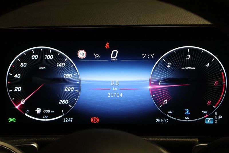 Mercedes GLB220 bild 16