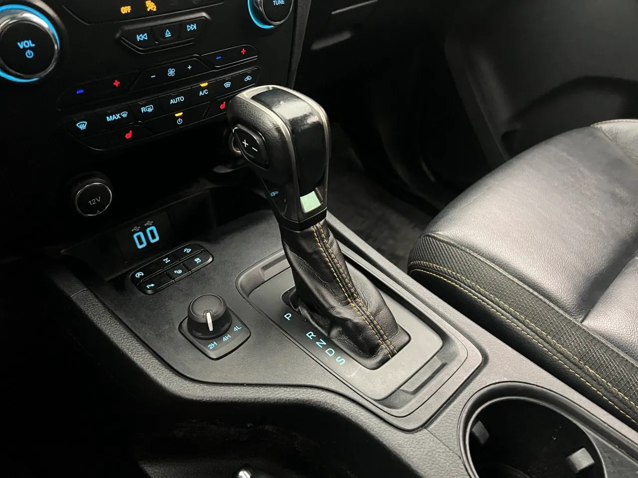 Vehicle image 23