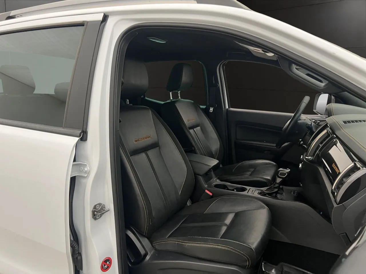 Vehicle image 25