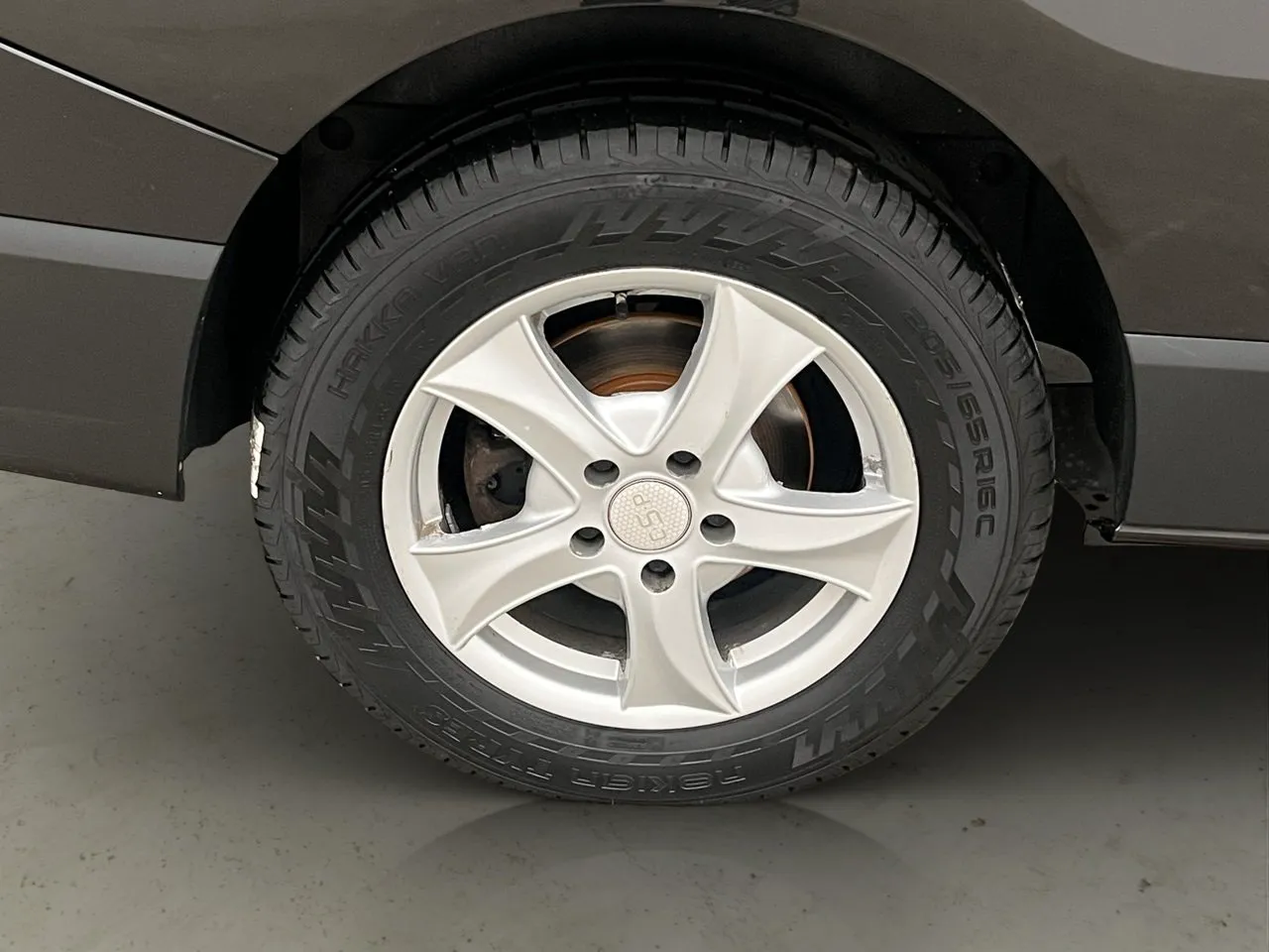 Vehicle image 21