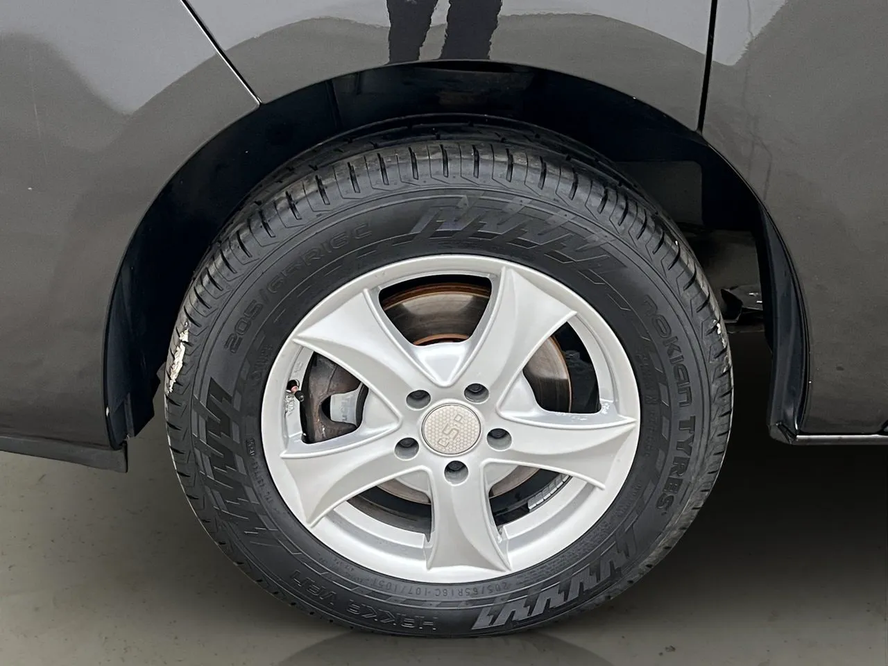 Vehicle image 22