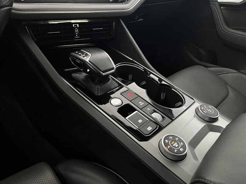 Volkswagen Touareg bild 17