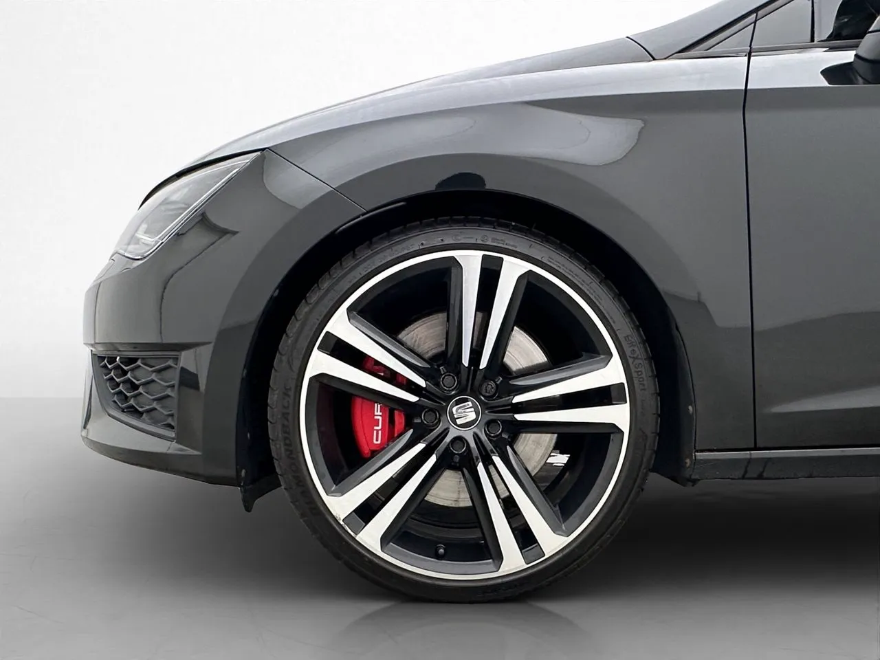 Vehicle image 30