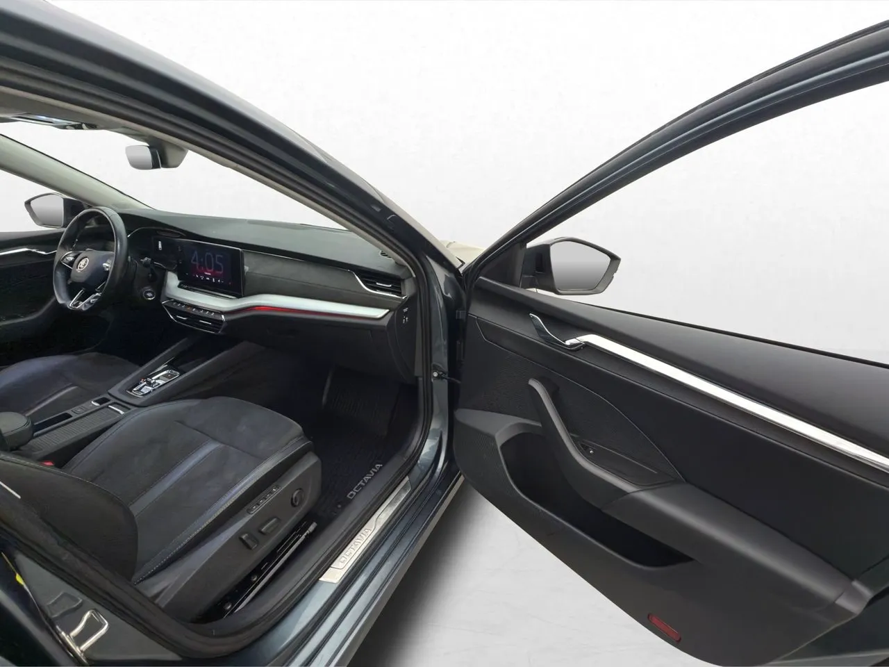 Vehicle image 30