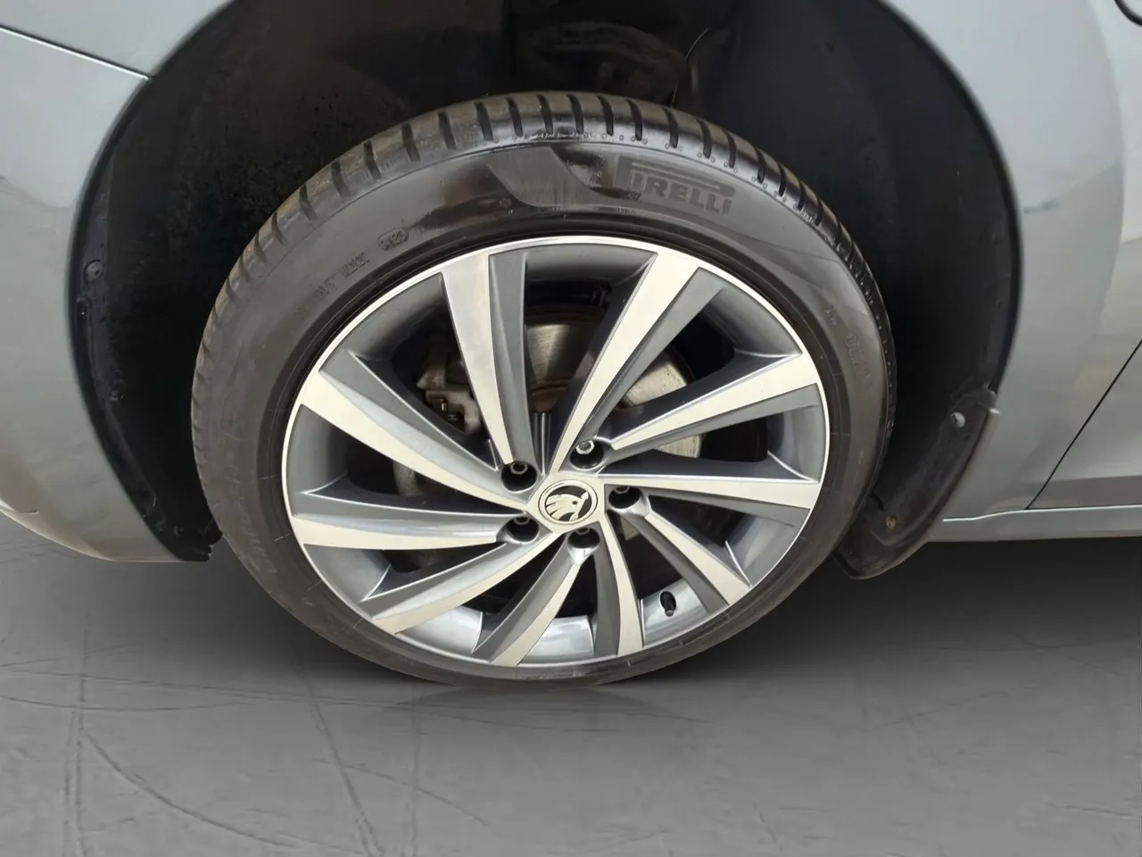 Vehicle image 31