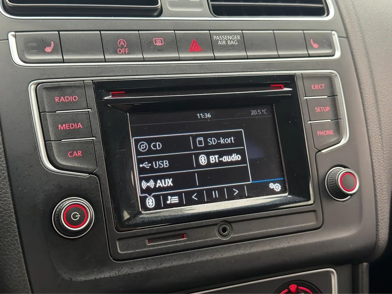 Vehicle image 14