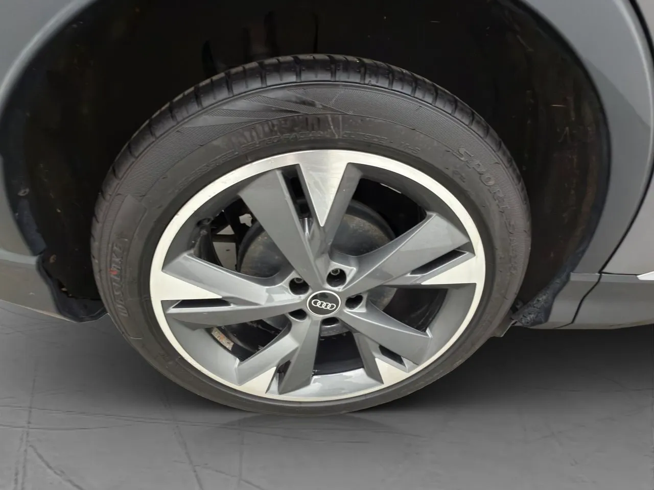 Vehicle image 31