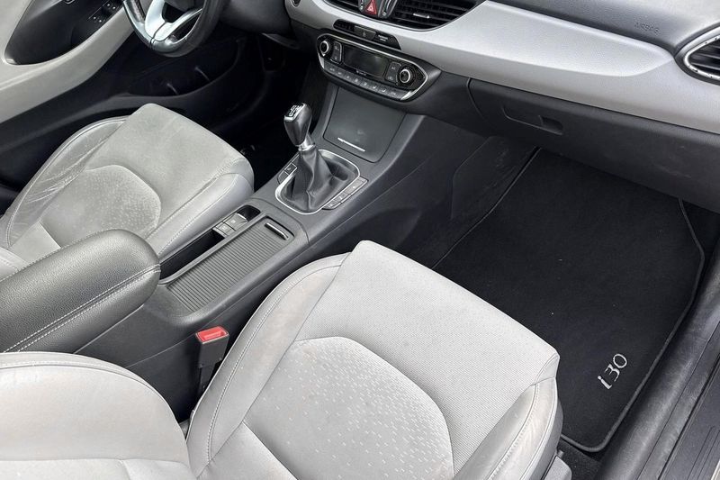 Hyundai i30 bild 13