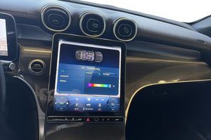 Mercedes GLC300 bild 15