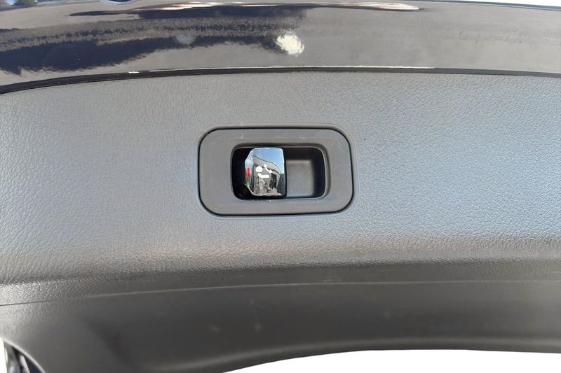 Mercedes GLC300 bild 28