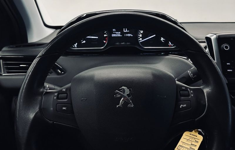 Peugeot 208 bild 12
