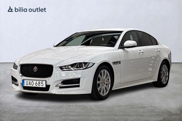 Jaguar XE 20t R-Sport 200hk Navi P-värm MERIDIAN Backkamera - 2019