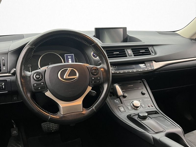Lexus CT bild 10