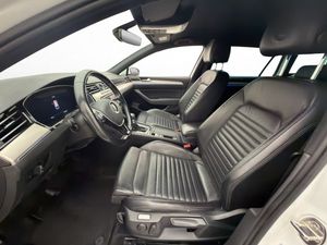 Volkswagen Passat bild 9