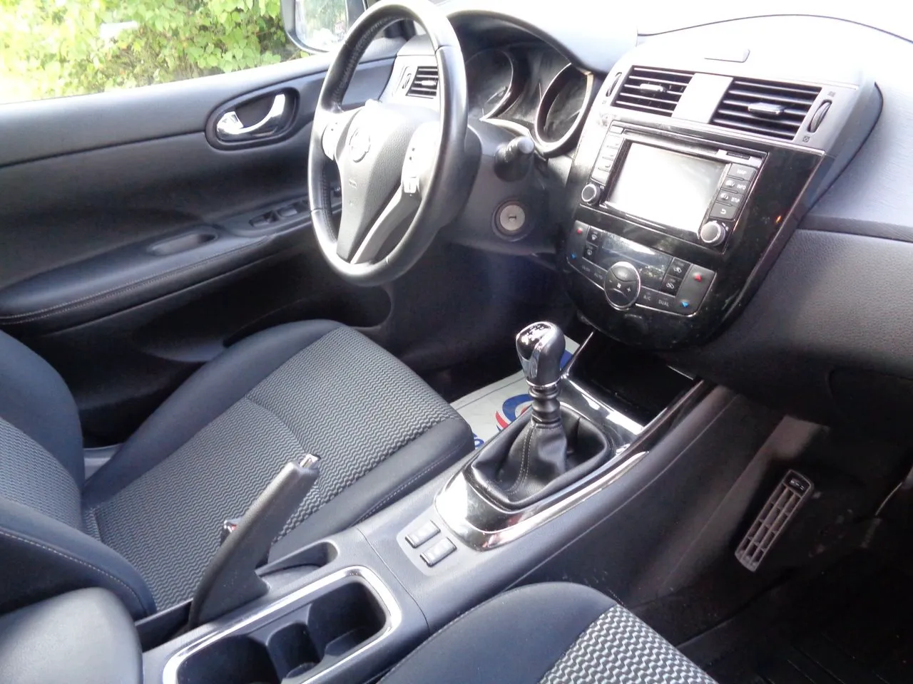 Vehicle image 30
