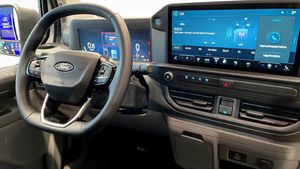 Ford Custom bild 4