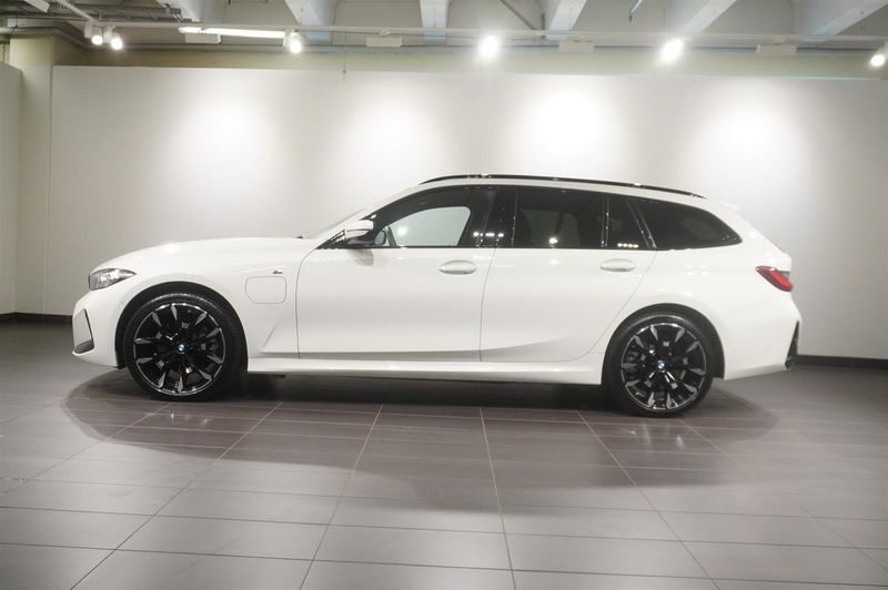 BMW 330 bild 4