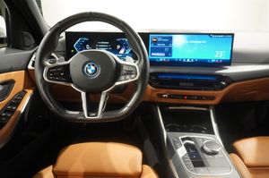 BMW 330 bild 10