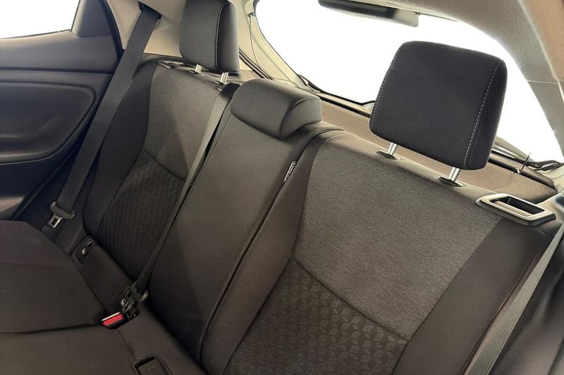 Toyota Yaris bild 15