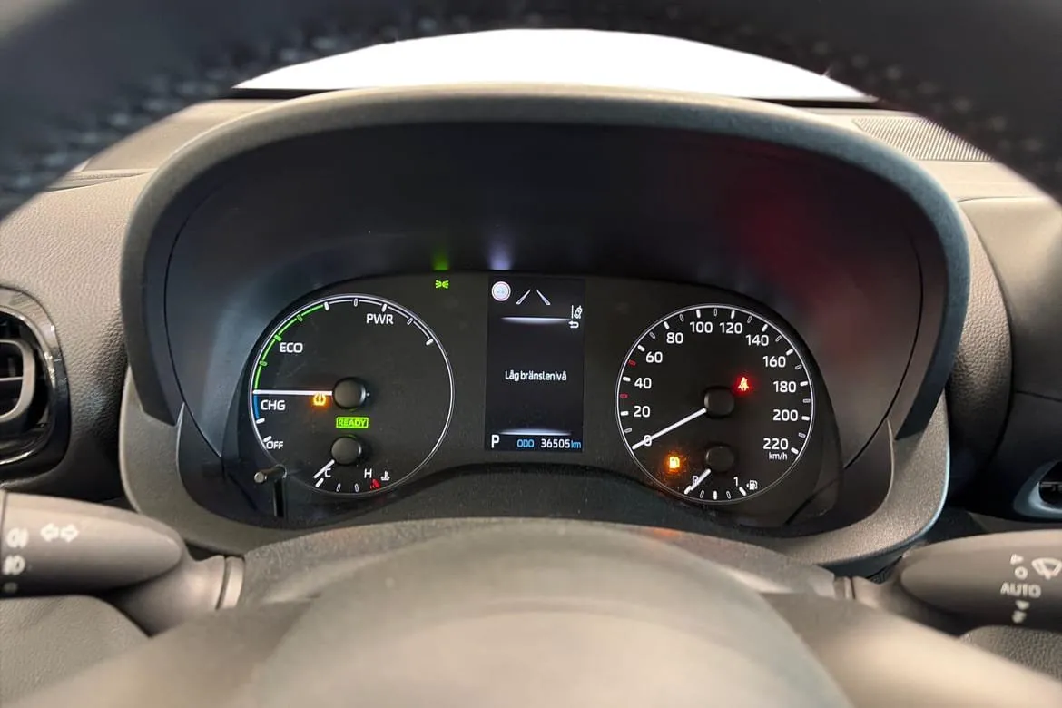 Vehicle image 17