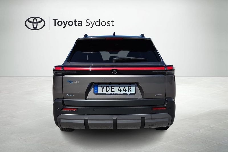 Toyota bZ4X Touring bild 5
