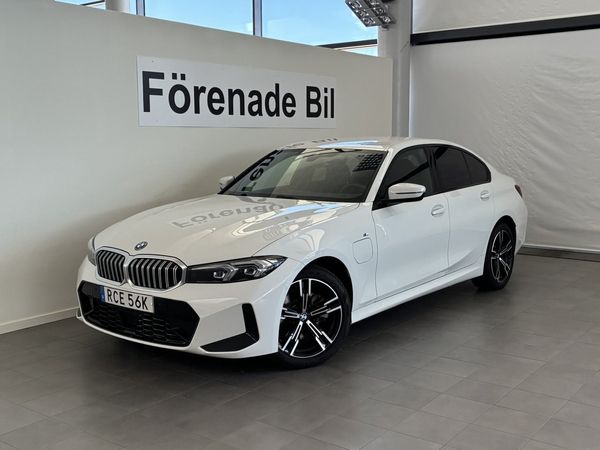BMW 330 e Sedan M Sport Drag HiFi Rattvärme Park Assist - 2025
