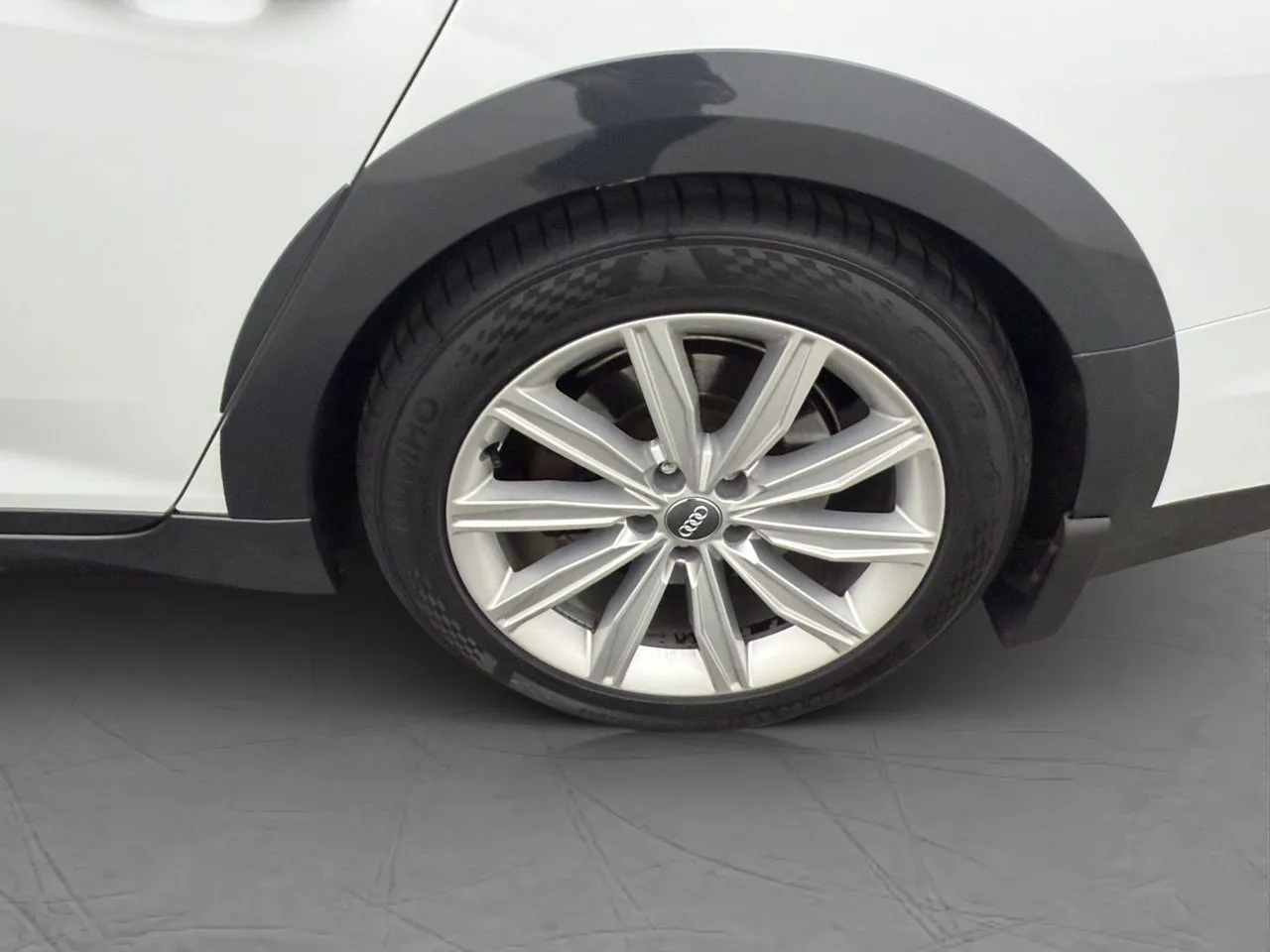 Vehicle image 31