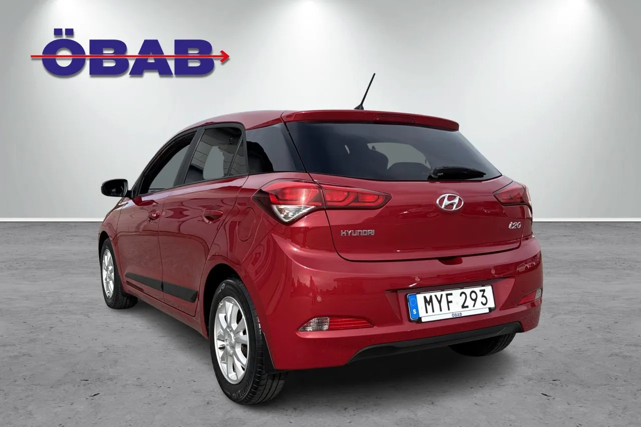 Vehicle image 5