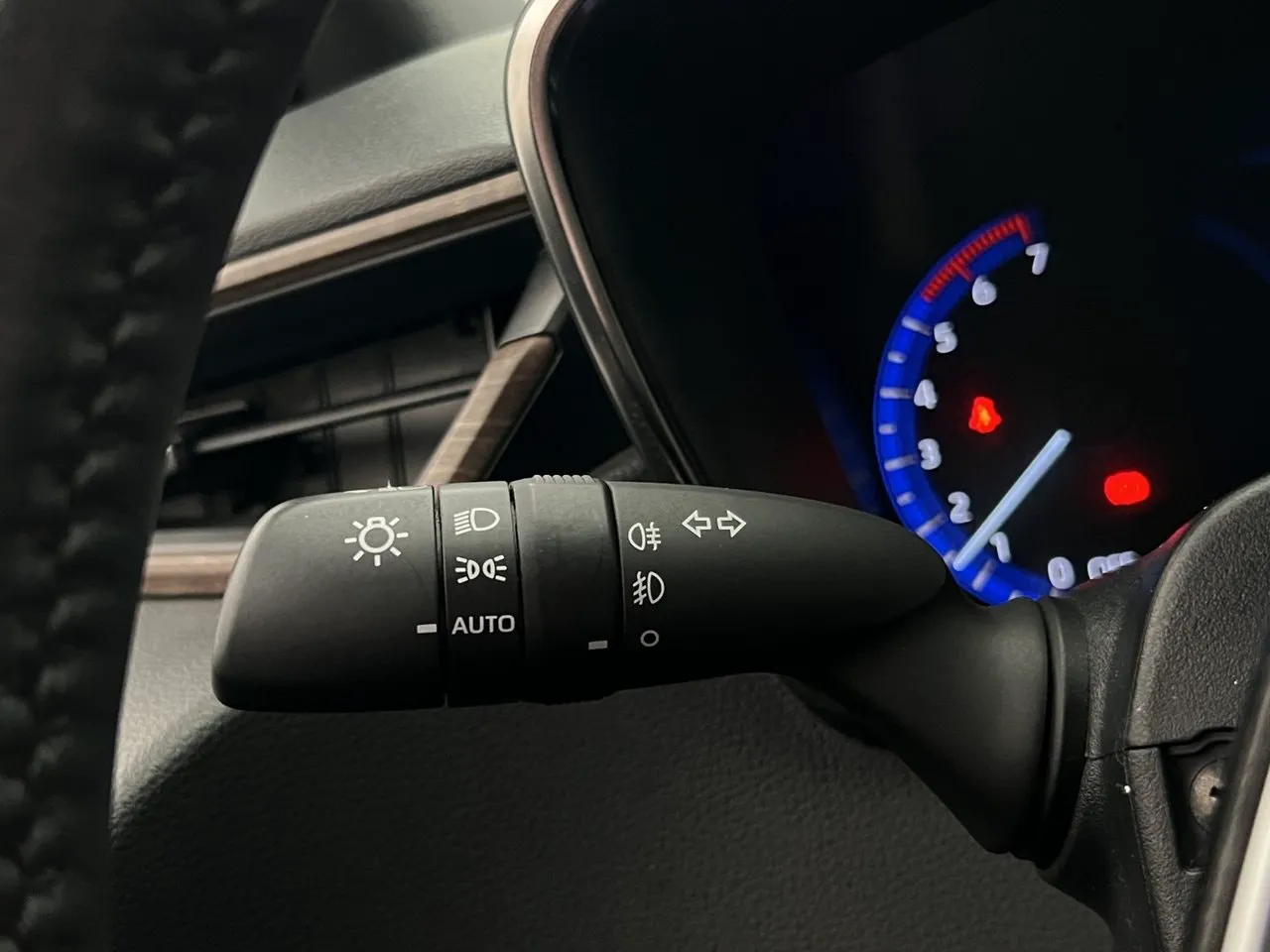 Vehicle image 26