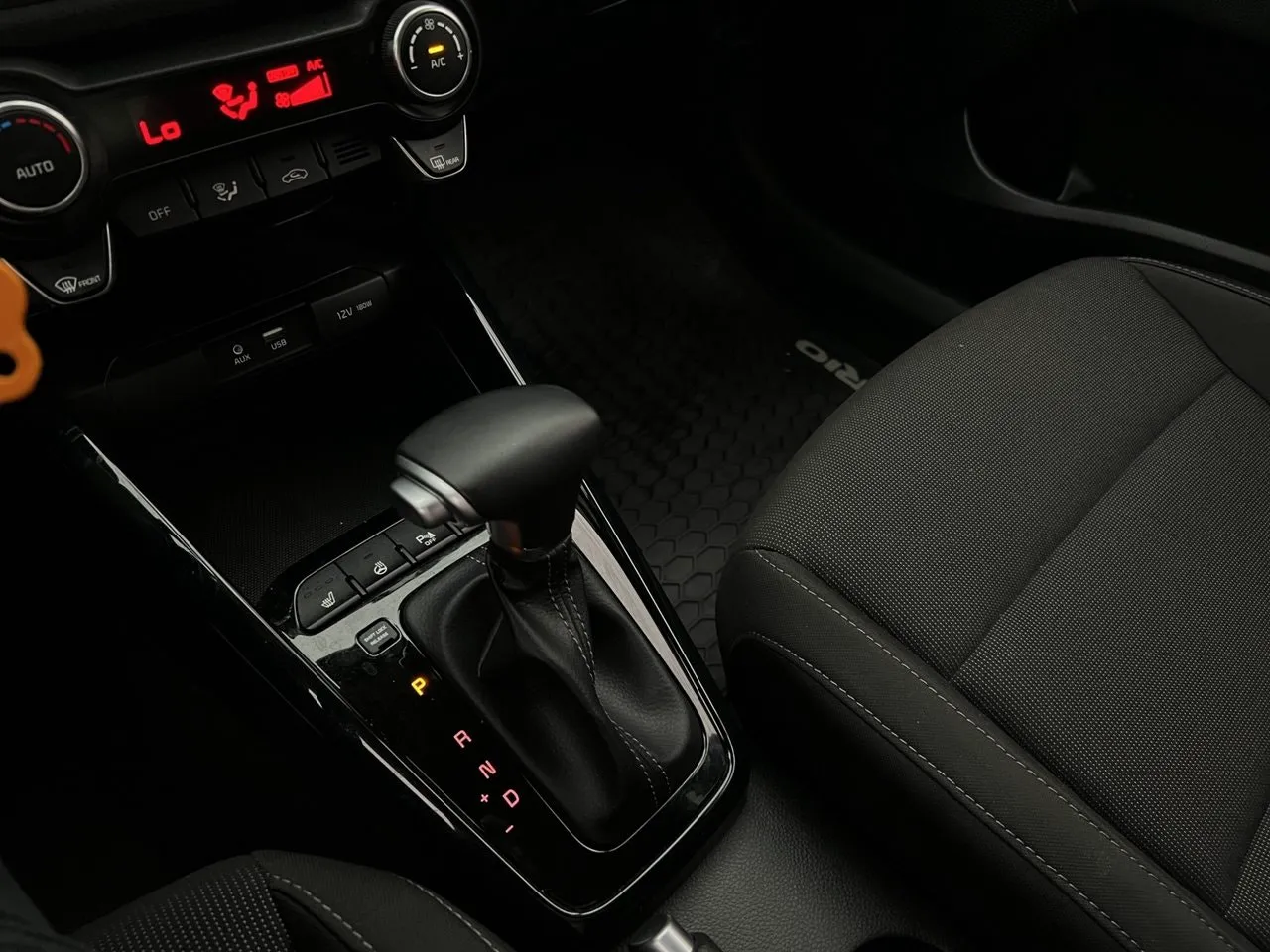 Vehicle image 24