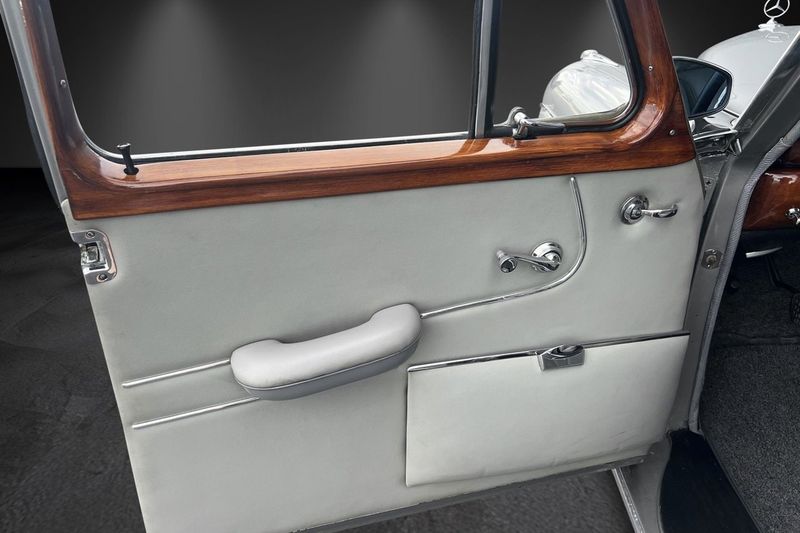 Mercedes 220 bild 12