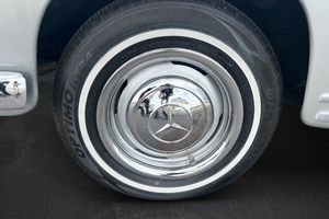 Mercedes 220 bild 10