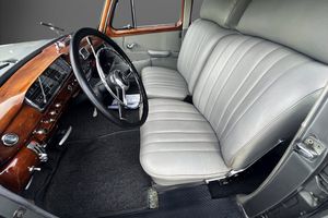 Mercedes 220 bild 13