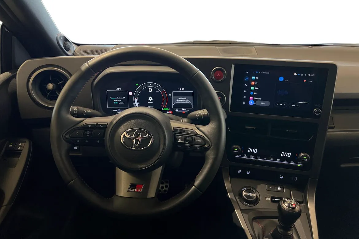 Vehicle image 10