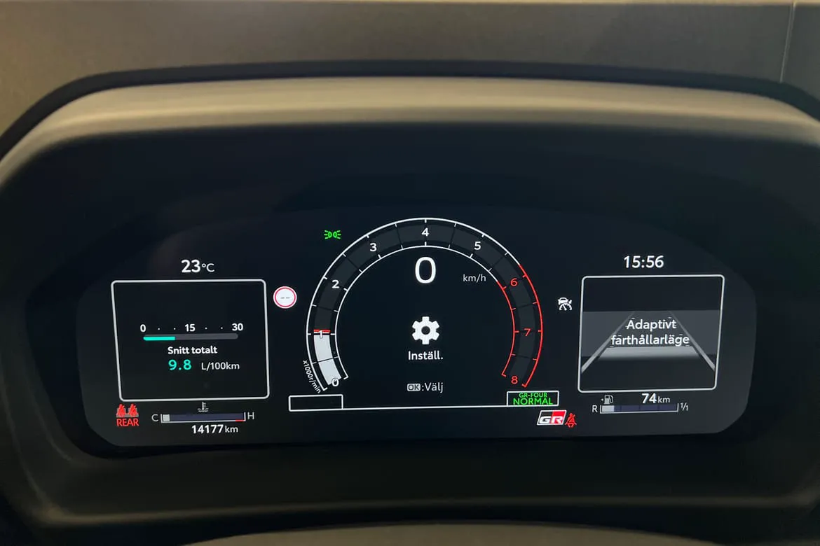 Vehicle image 15