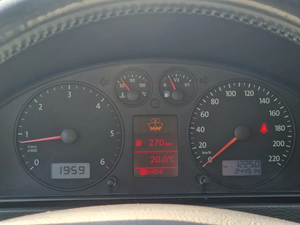 Vehicle image 19