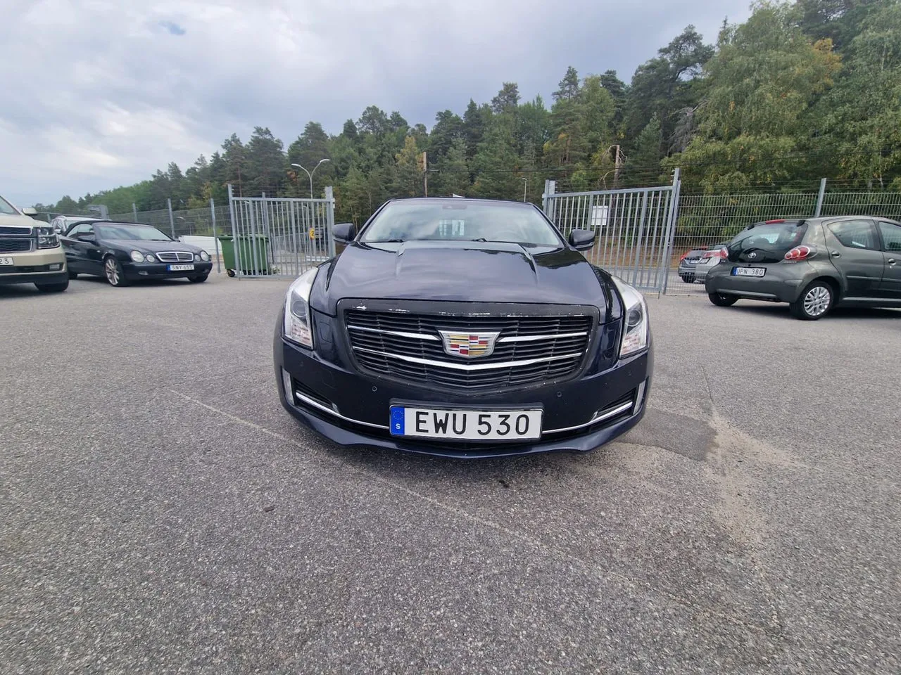 Vehicle image 6