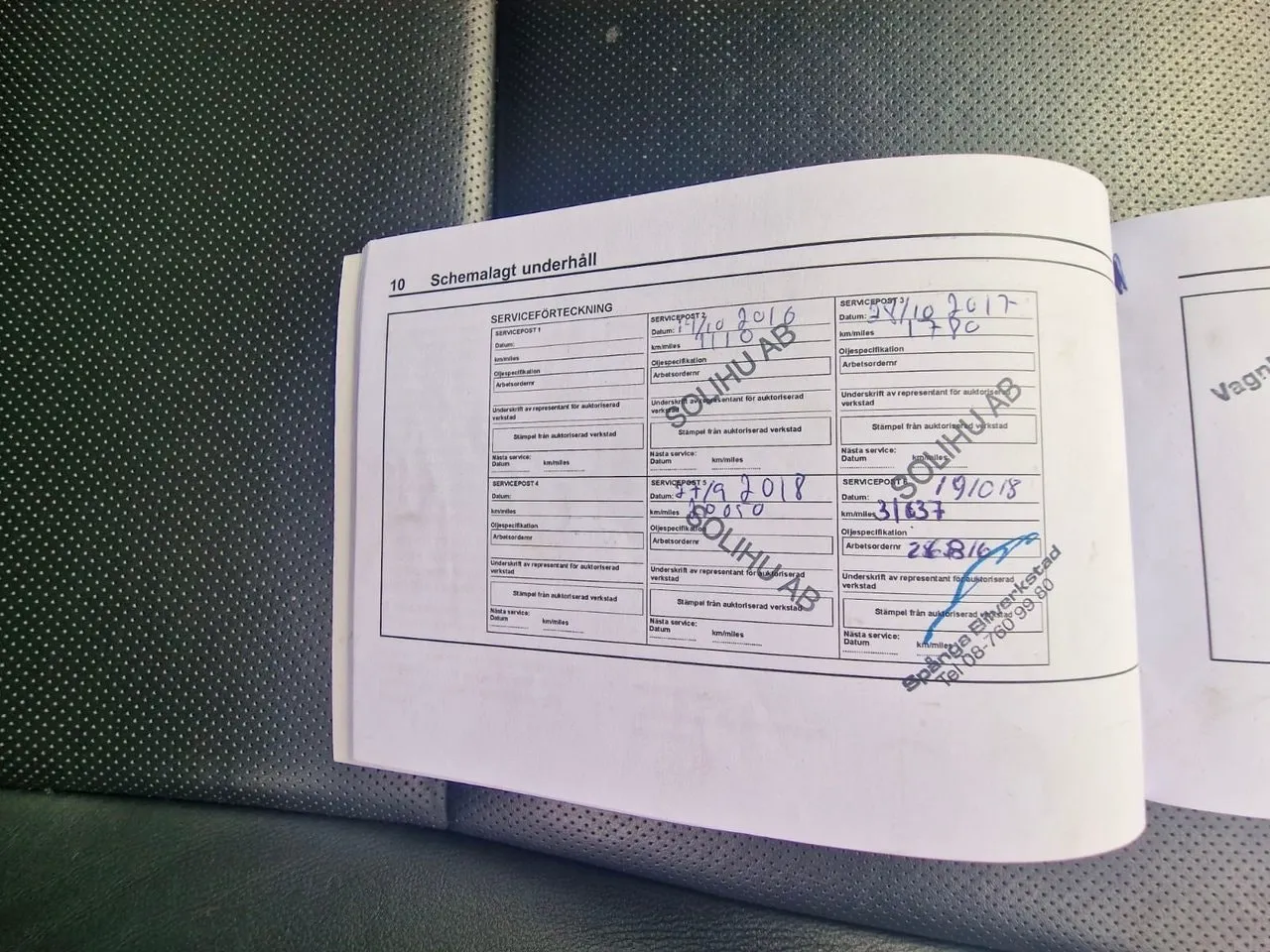 Vehicle image 13