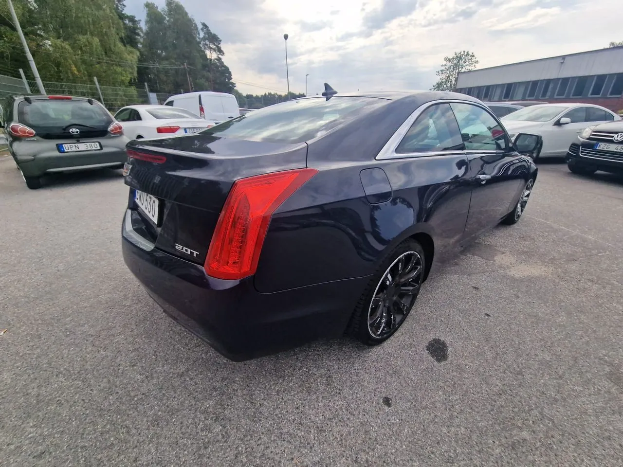 Vehicle image 4