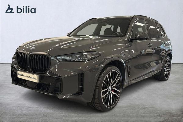 BMW X5 xDrive50e xDrive 50e M-sport Pro | Panorama | H&K | Komfortstolar - 2025