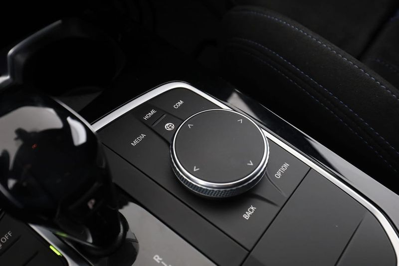 BMW 118 bild 28