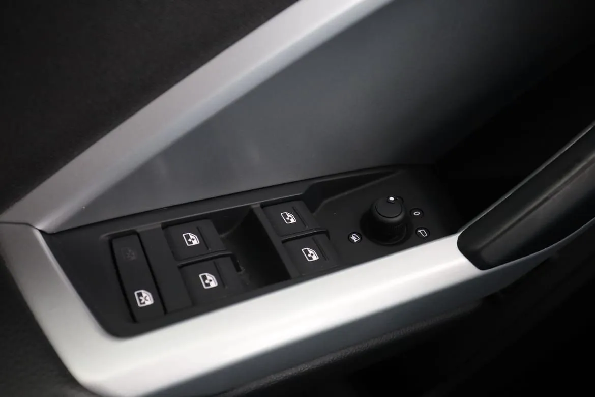Vehicle image 36