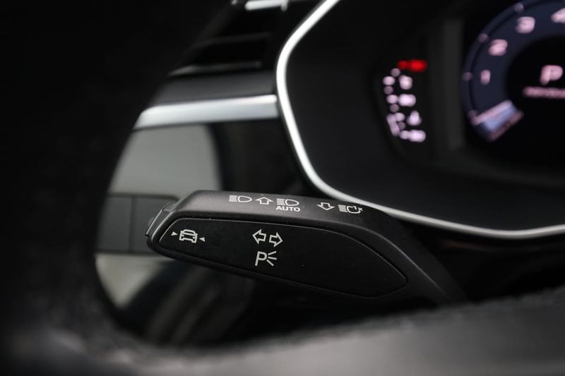 Audi Q3 bild 35