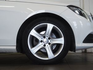 Mercedes E220 bild 9