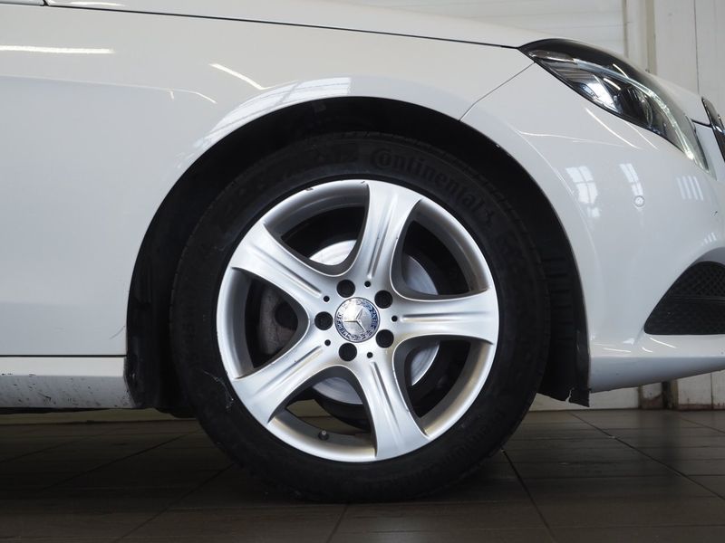 Mercedes E220 bild 9