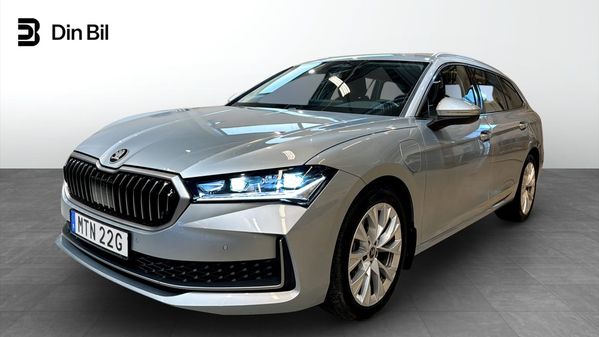 Skoda Superb iV Kombi Selection DSG Drag/P-värmare - 2025