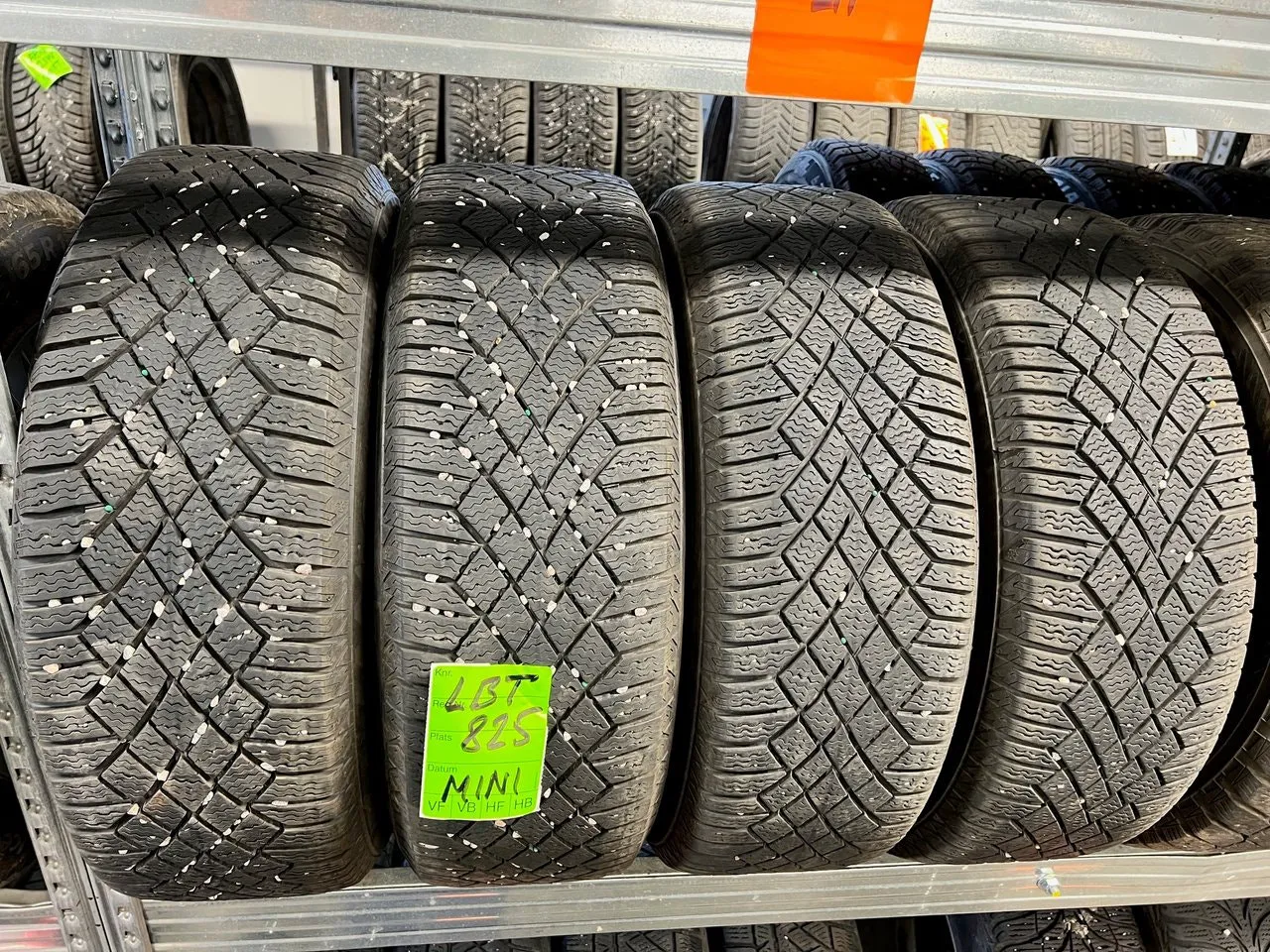 Vehicle image 21