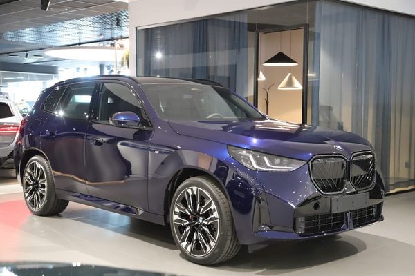 BMW X3 xDrive 30e / M Sport PRO / Pano / HUD - 2026